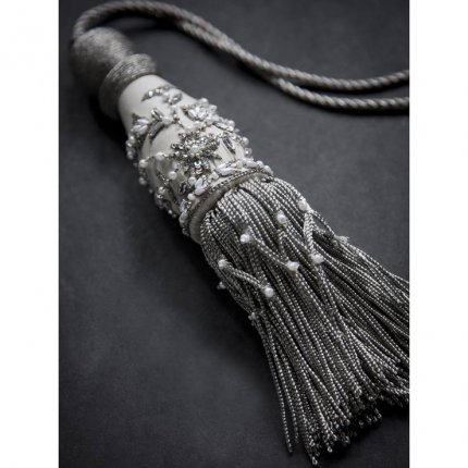 Ariel key tassel (2)