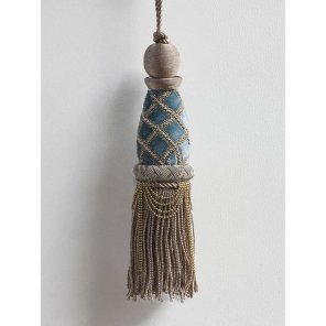Desdemona key tassel