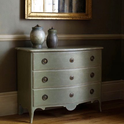 PRO043 - COMMODE WITH CARVED BASE & CURVED LEGS (5)