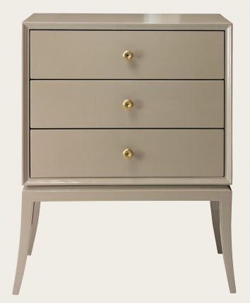 MID0044 - SMALL CHEST WITH THREE DRAWERS & BRASS PULLS (5)