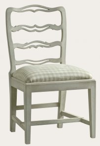GUS019 - SMILING CHAIR