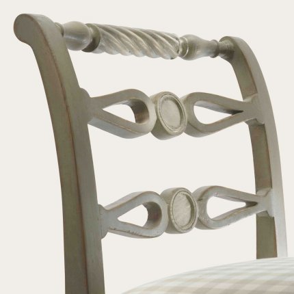 GUS067 - BENCH WITH CARVING ON SIDE RAILS (3)