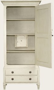 GUS133 - WARDROBE WITH SHELVES & SAFE