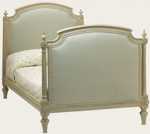 GUS170-S - CARVED BED SINGLE (1)