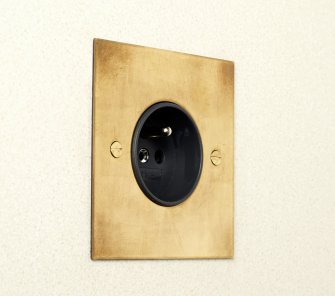 Zásuvky (sockets) Aged Brass